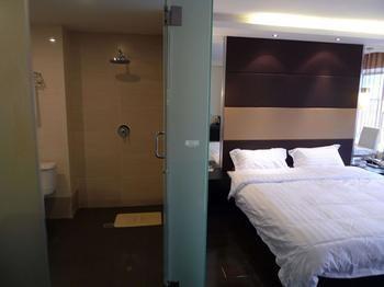 Chongqing Royal Coast Hotel エクステリア 写真